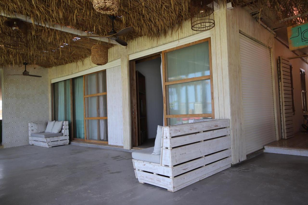 Lost At Sea Damour Exterior foto