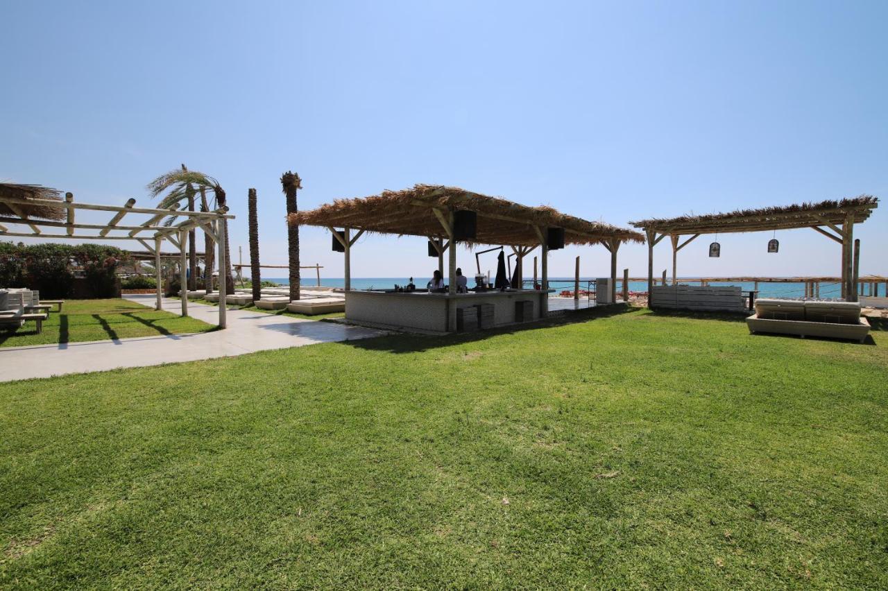 Lost At Sea Damour Exterior foto